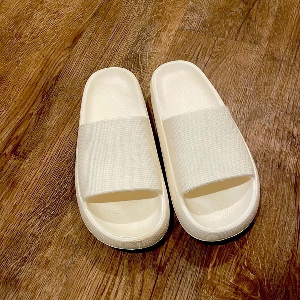 Pillow slides